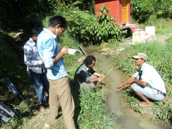 Watertanks sloppenwijk Pokhara_2